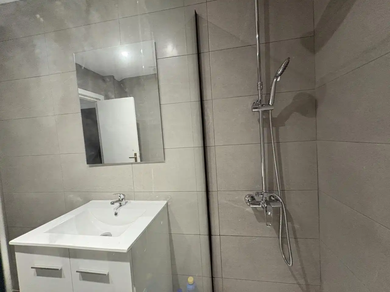 Wohnung zur Miete in Calle de Torres Miranda, Chopera