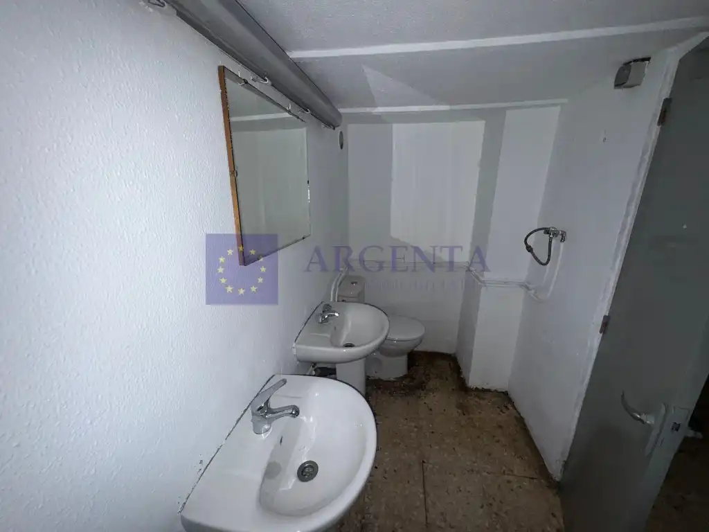 Locale commerciale in affitto a Avenida Hernan Cortes, imagen 8