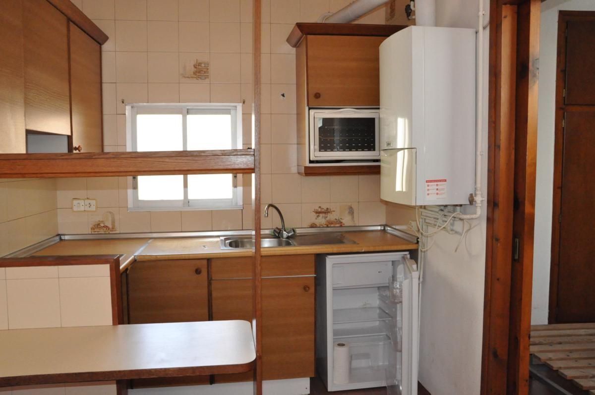 Kitchen of Flat to rent in Girona Capital  with Heating, Terrace and Furnished