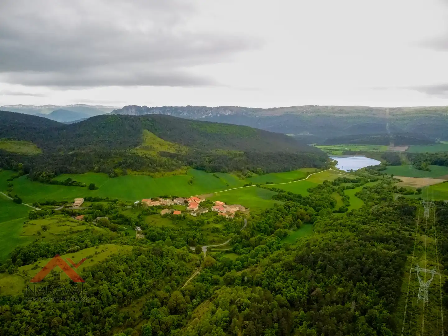 Vista exterior de Casa o xalet en venda en Valdegovia / Gaubea amb Calefacció, Jardí privat i Terrassa