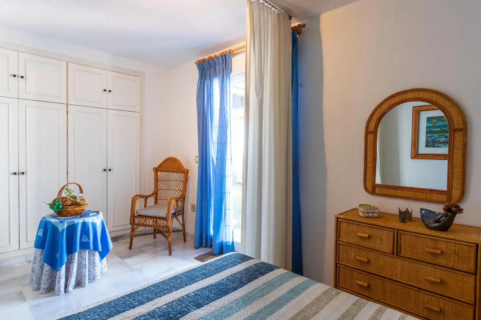 Habitación de Ático en venta en Motril con Calefacción, Terraza y Amueblado