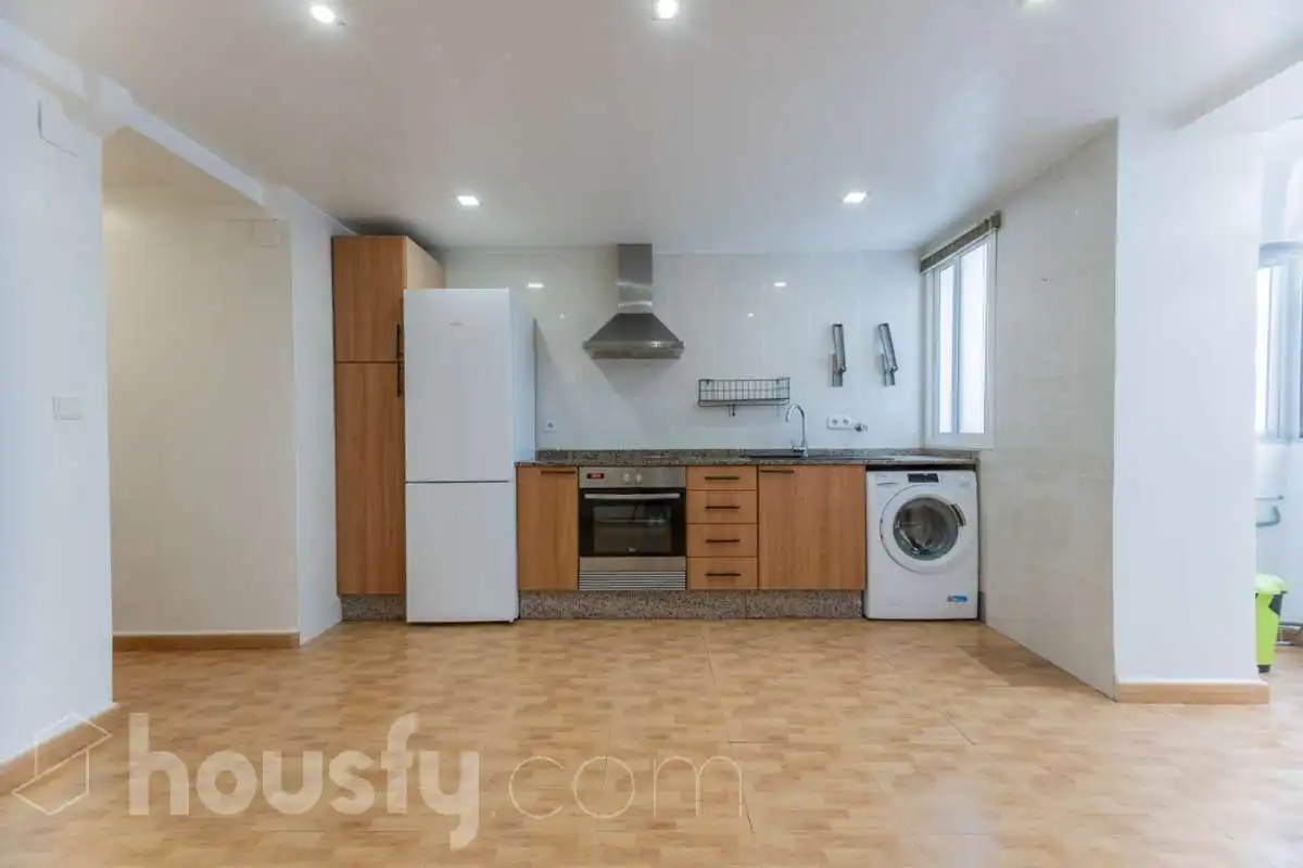 Cocina de Piso de alquiler en Valencia con Balcón