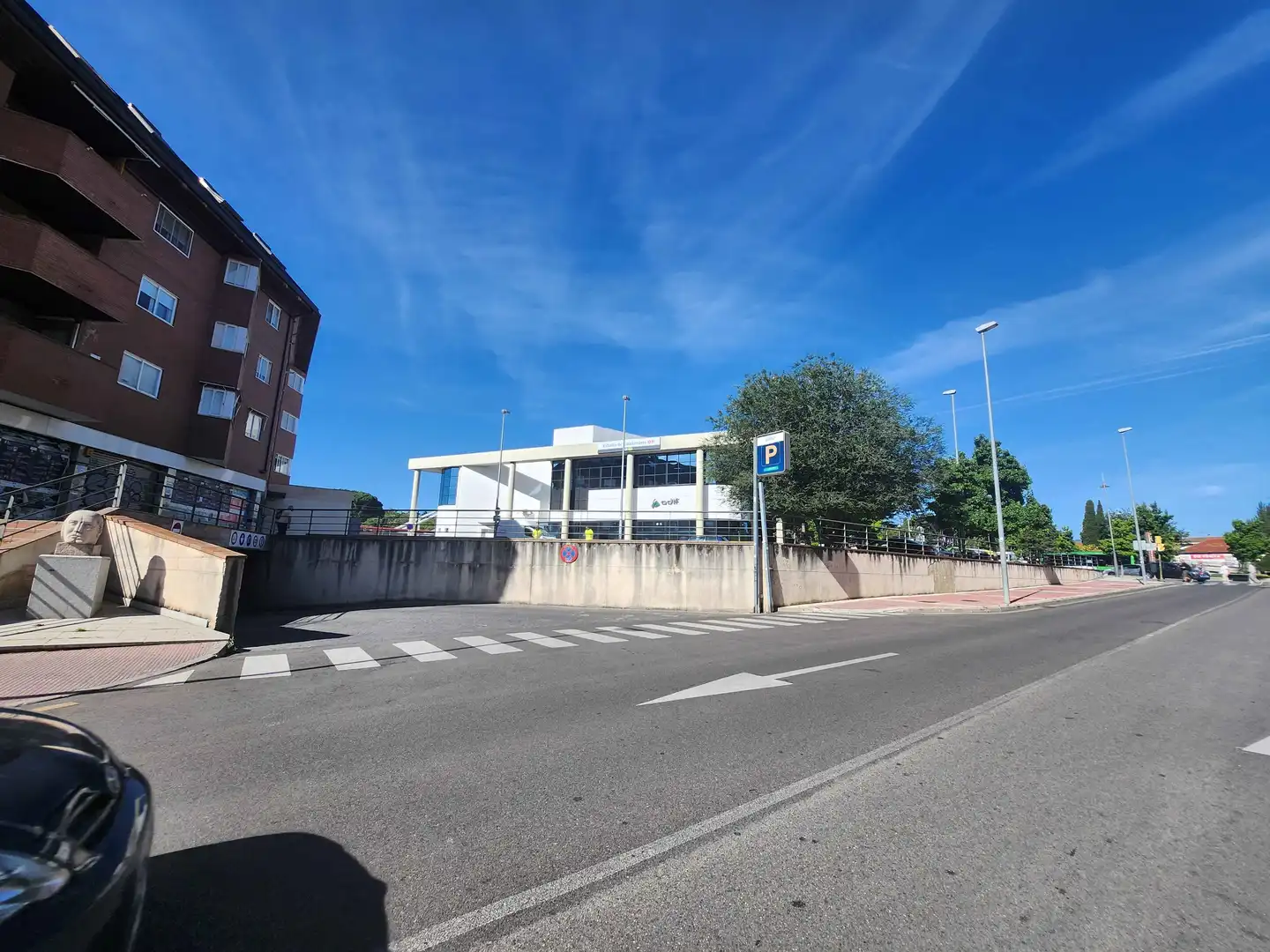 Exterior view of Commercial properties for sale in Collado Villalba  with Air Conditioner