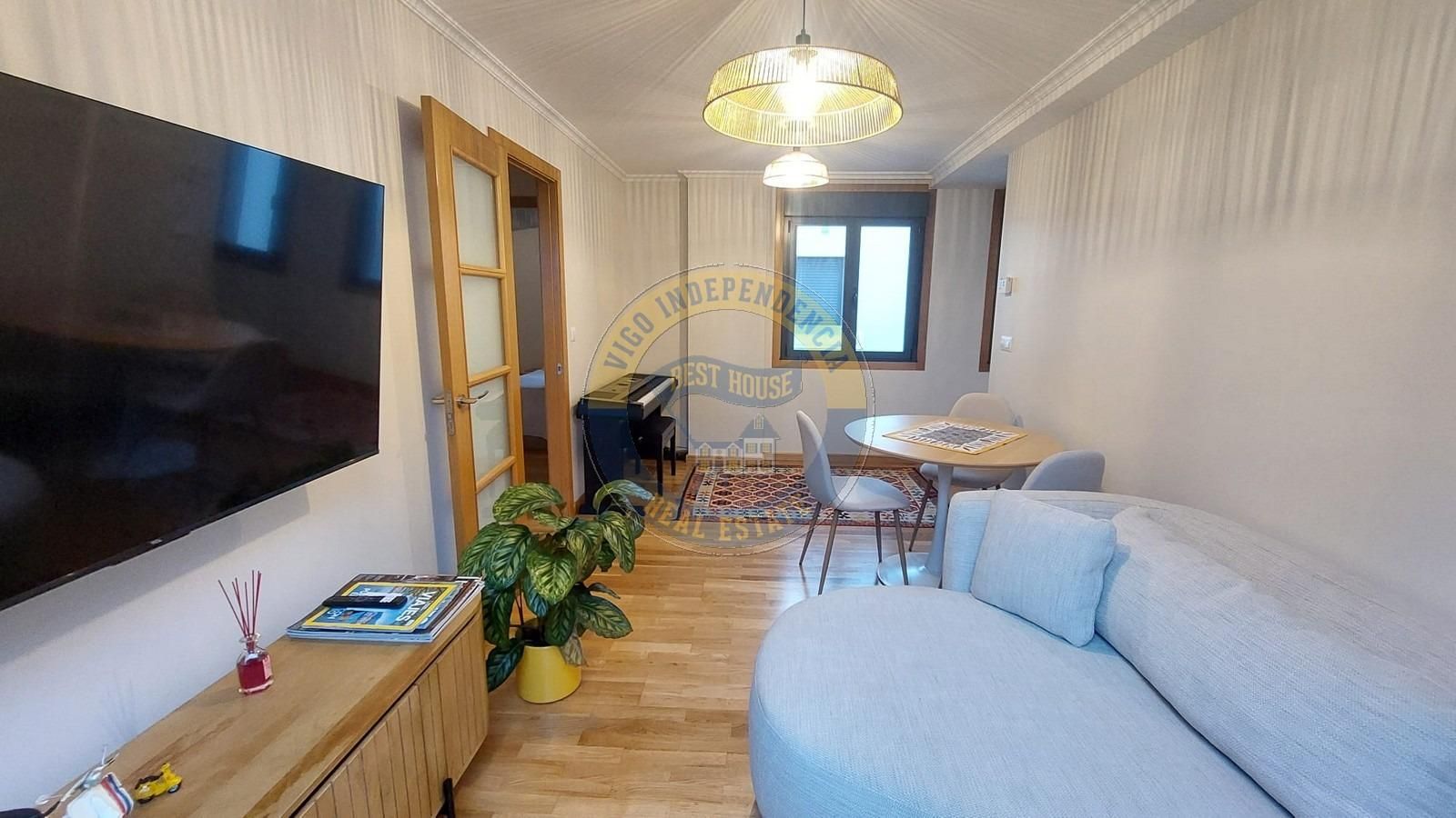 Living room of Attic for sale in Vigo   with Heating, Parquet flooring and Terrace