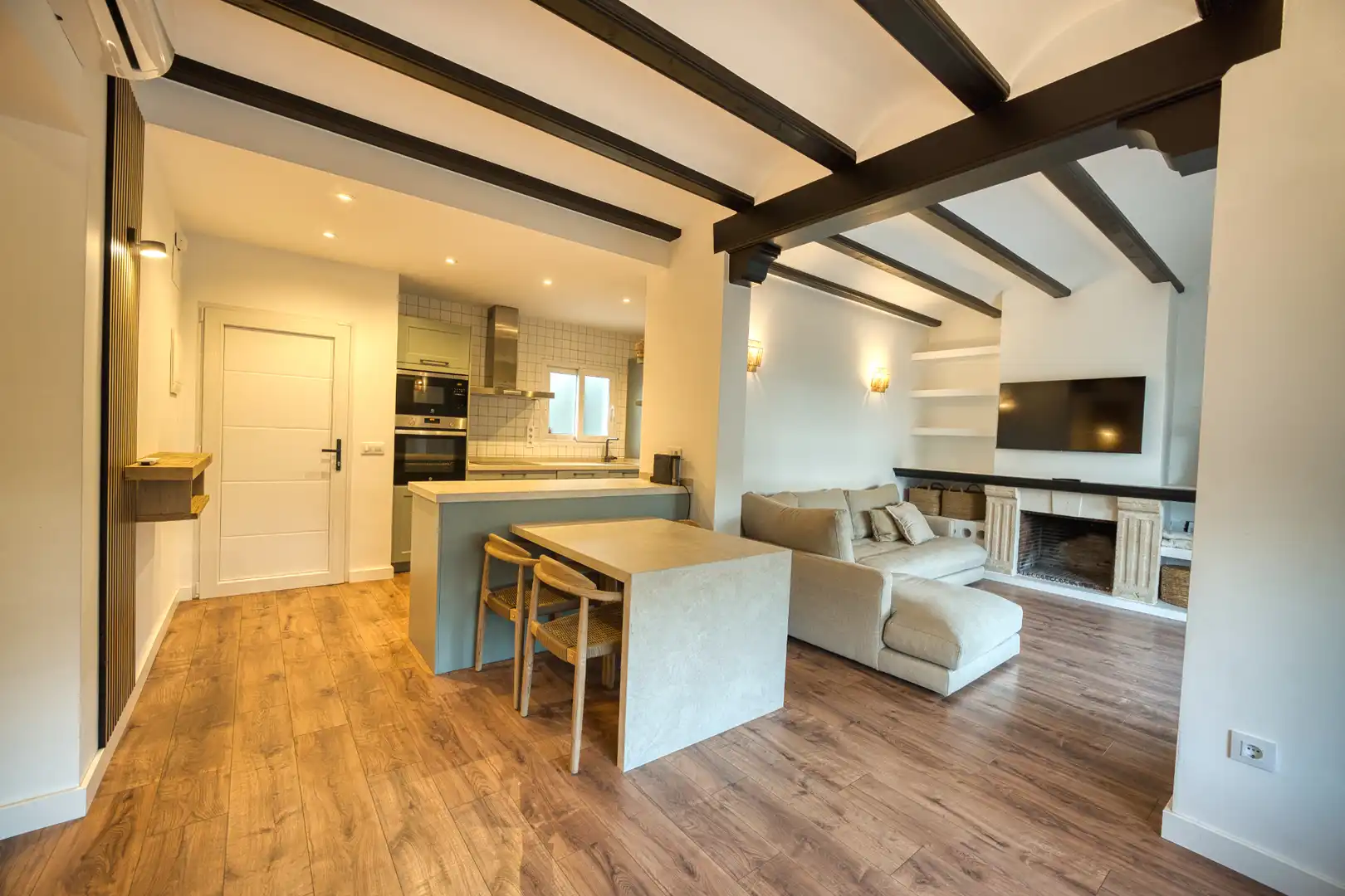 Living room of Houses for rent in Jávea / Xàbia  with Air Conditioner, Private garden and Parquet flooring