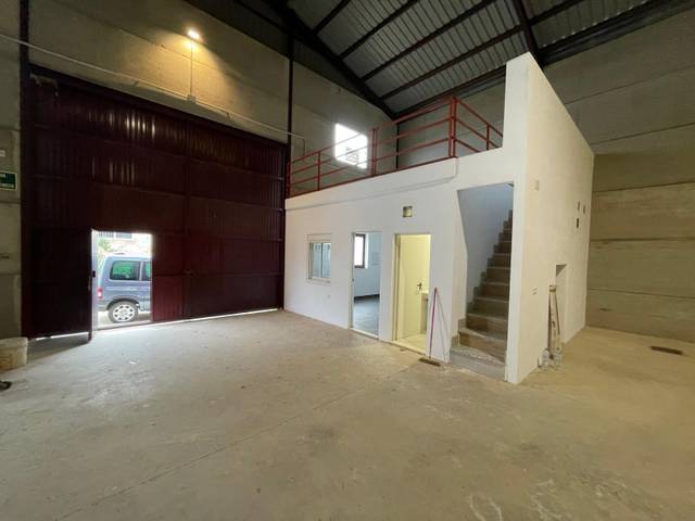 Nave industrial en Alquiler en Casar de Cáceres