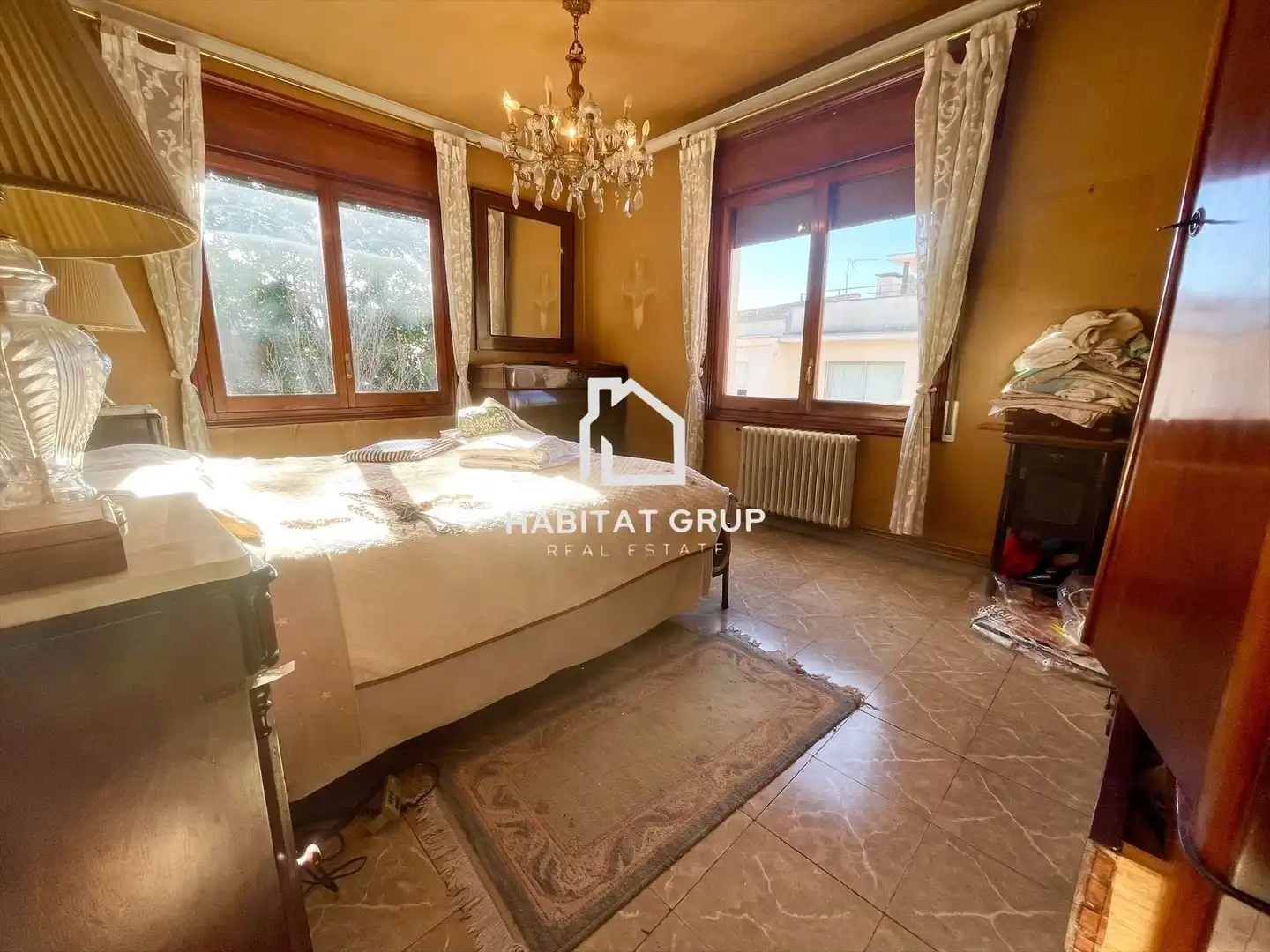Dormitori de Casa o xalet en venda en Girona amb Aire condicionat, Calefacció i Jardí privat