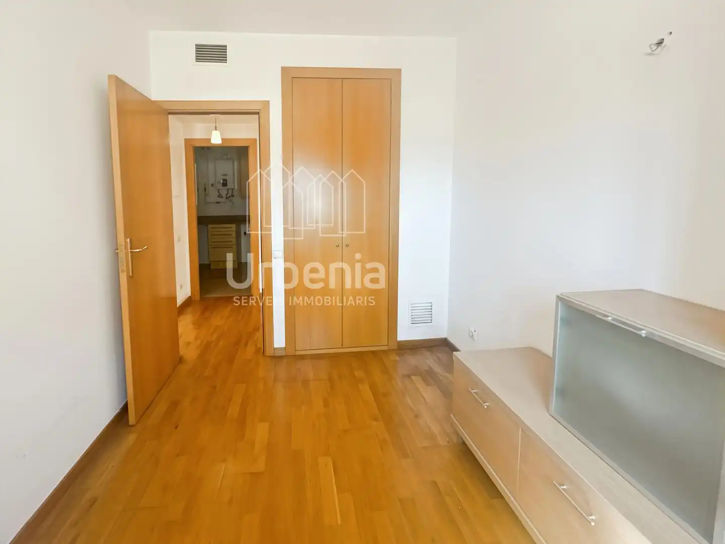 Habitación de Piso en venta en Mataró con Calefacción, Terraza y Trastero