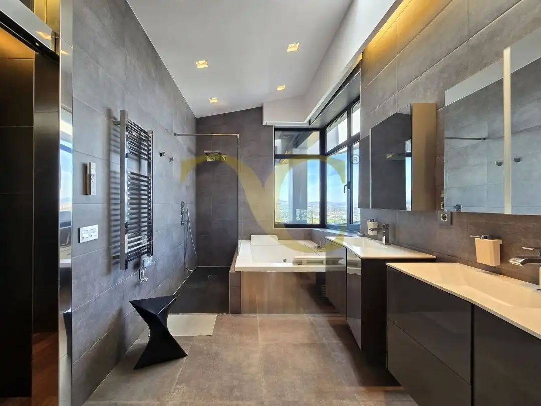Baño de Casa o chalet en venta en Gijón  con Calefacción, Jardín privado y Terraza