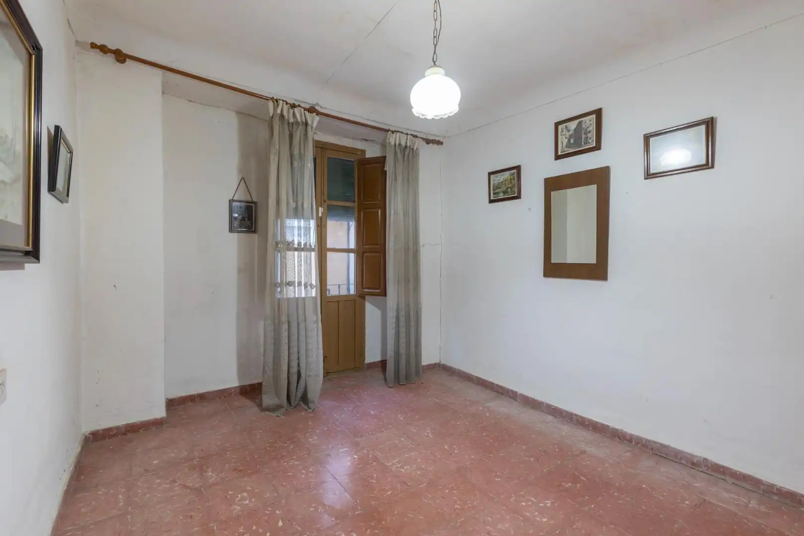 Casa adosada en venda en Cúllar Vega amb Terrassa i Balcó