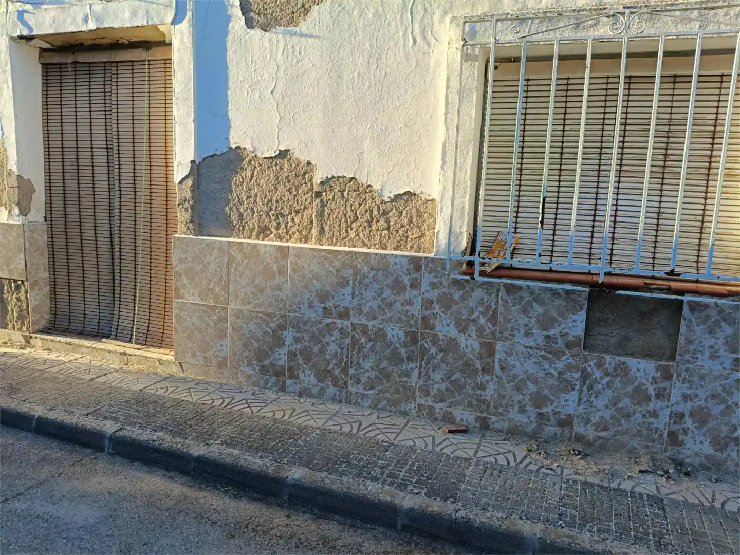 Vista exterior de Casa adosada en venda en Torralba de Calatrava amb Balcó