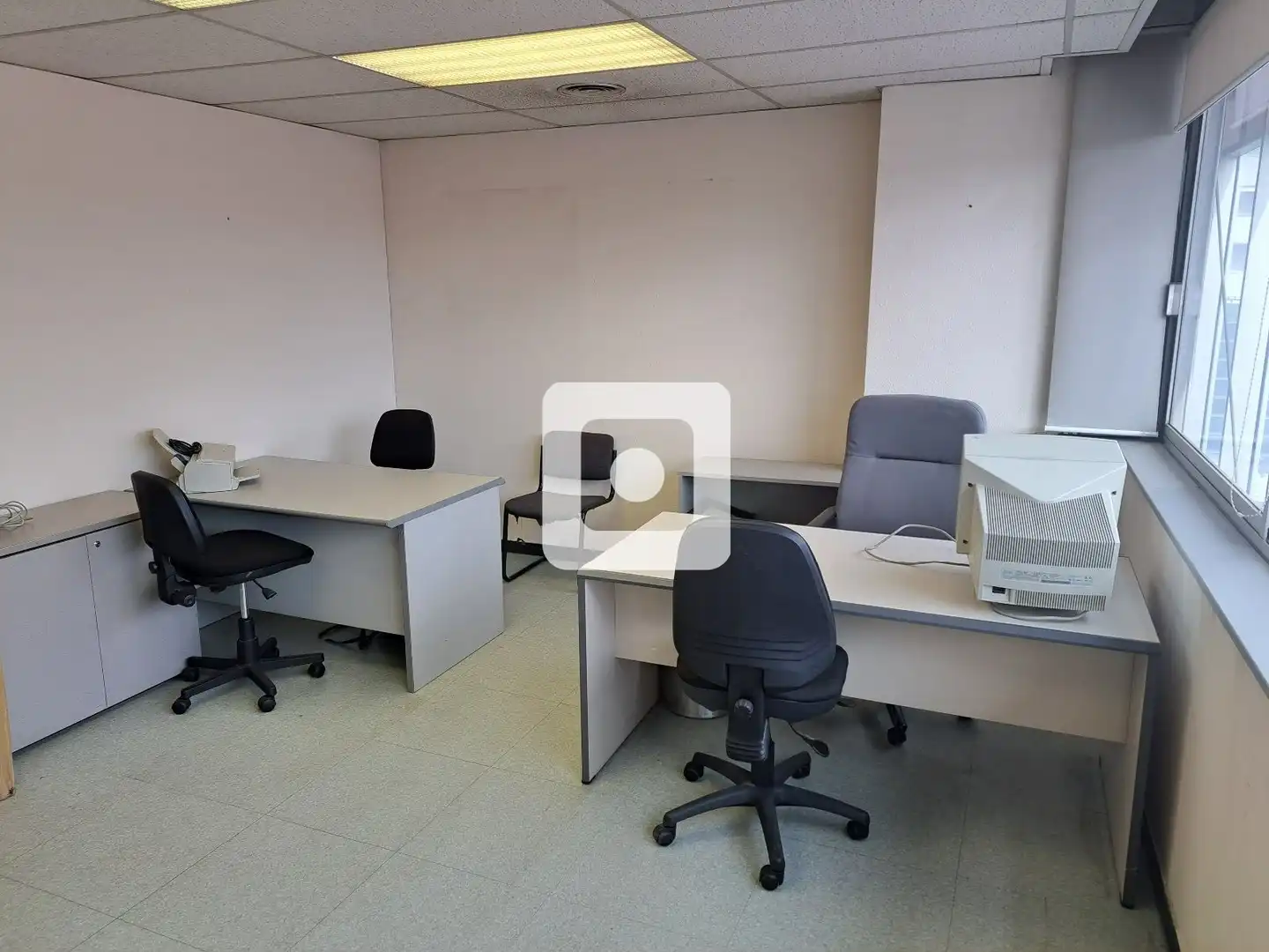 Büro zum Verkauf in Terrassa mit Klimaanlage und Heizung