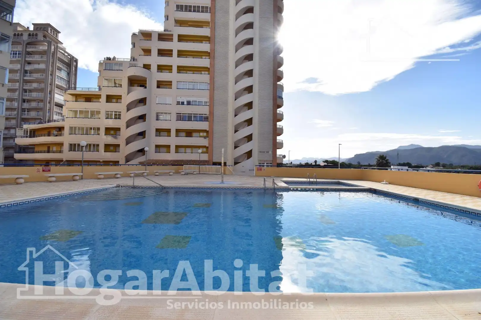 Piscina de Pis en venda en Tavernes de la Valldigna amb Terrassa, Traster i Balcó