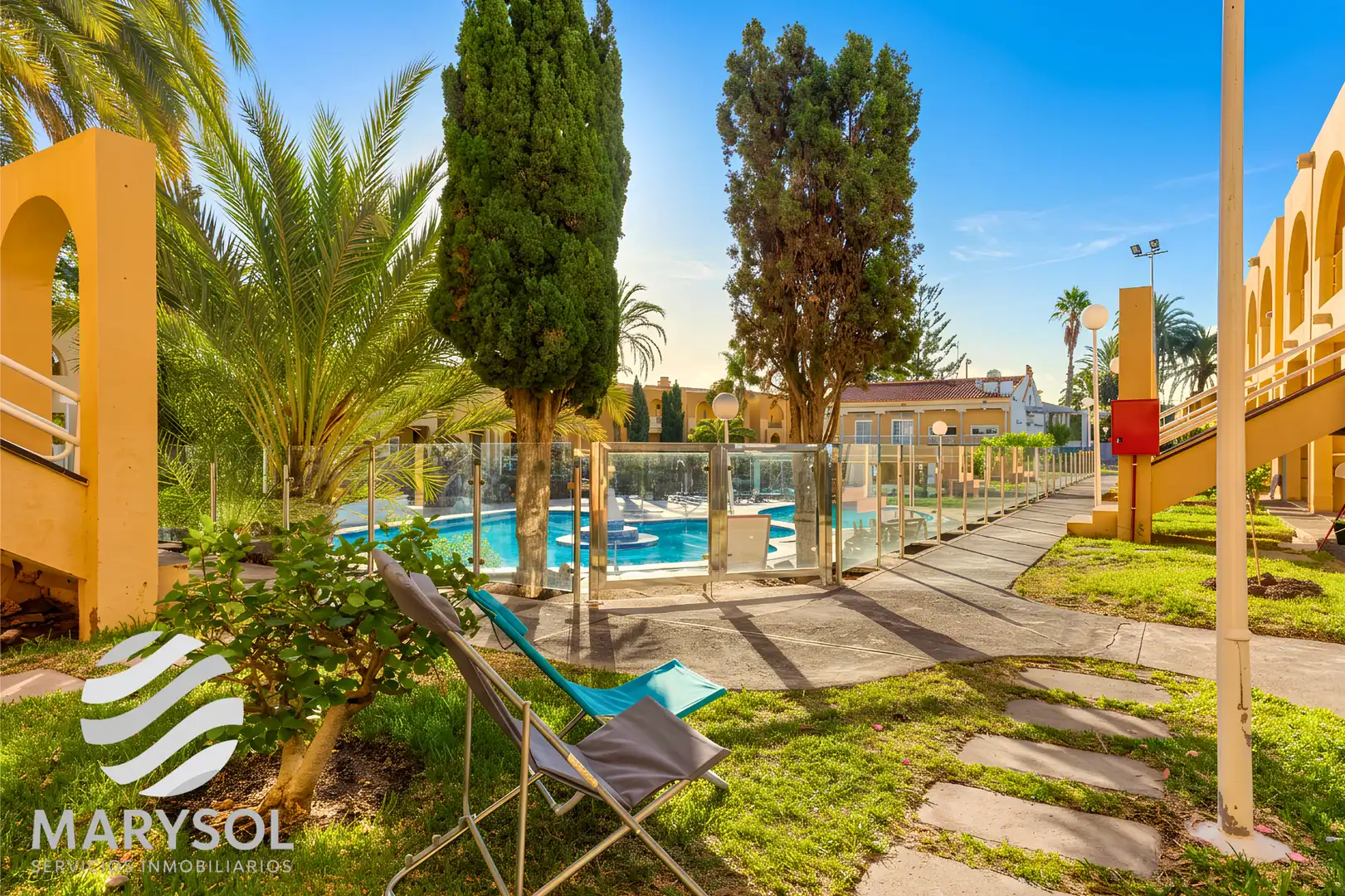 Piscina de Apartament de lloguer en San Bartolomé de Tirajana amb Terrassa, Moblat i Forn