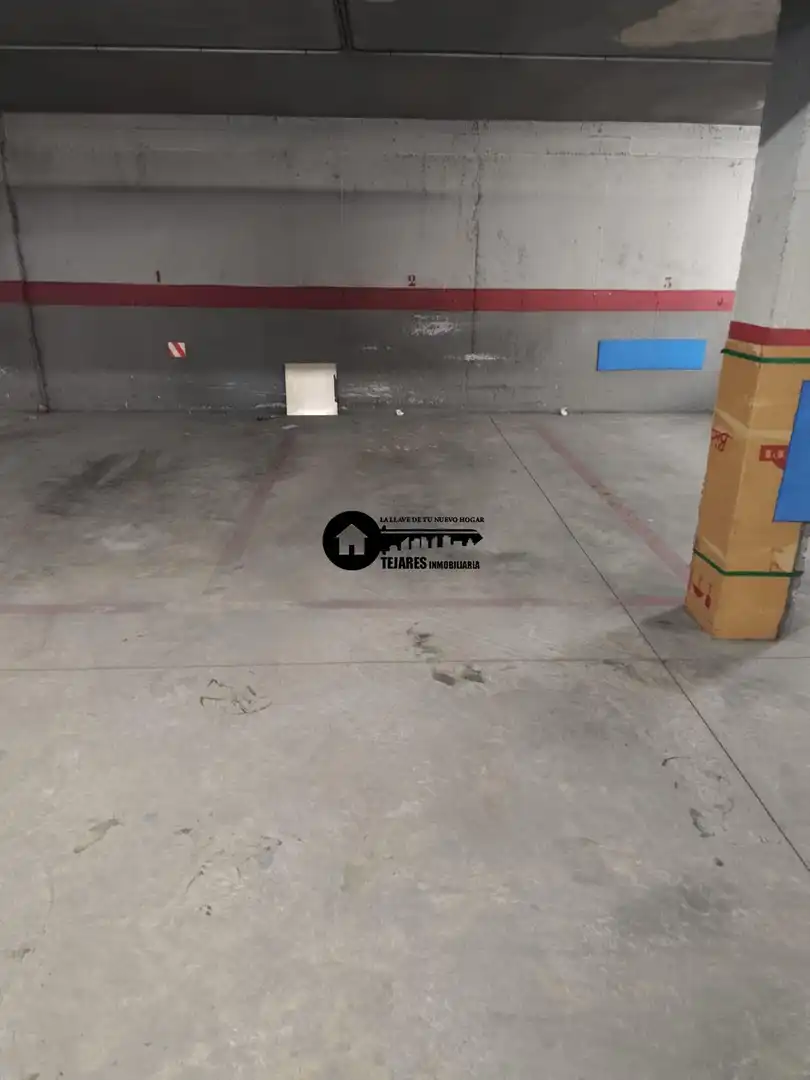 Parking de Piso en venta en Albacete con Calefacción, Trastero y Balcón