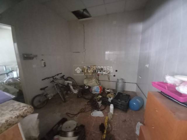 Local comercial en Venta en Palmete