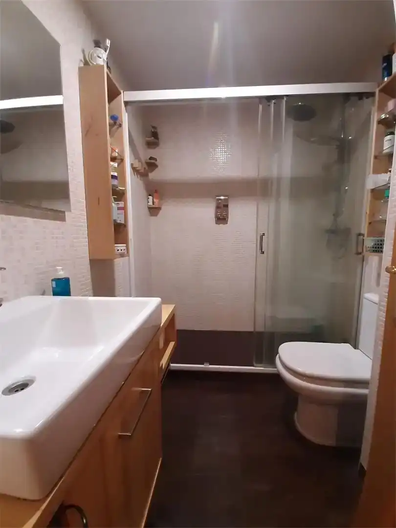 Bany de Dúplex en venda en Piedrahíta amb Parquet, Traster i Moblat