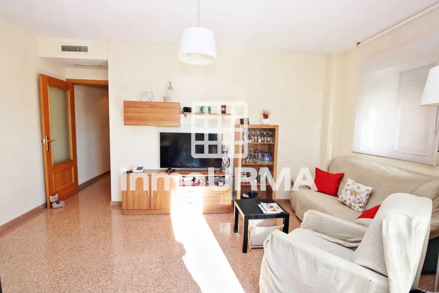 Sala de estar de Piso en venta en San Vicente del Raspeig / Sant Vicent del Raspeig con Aire acondicionado, Trastero y Amueblado