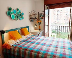 Bedroom of Apartment to share in Bilbao   with Balcony