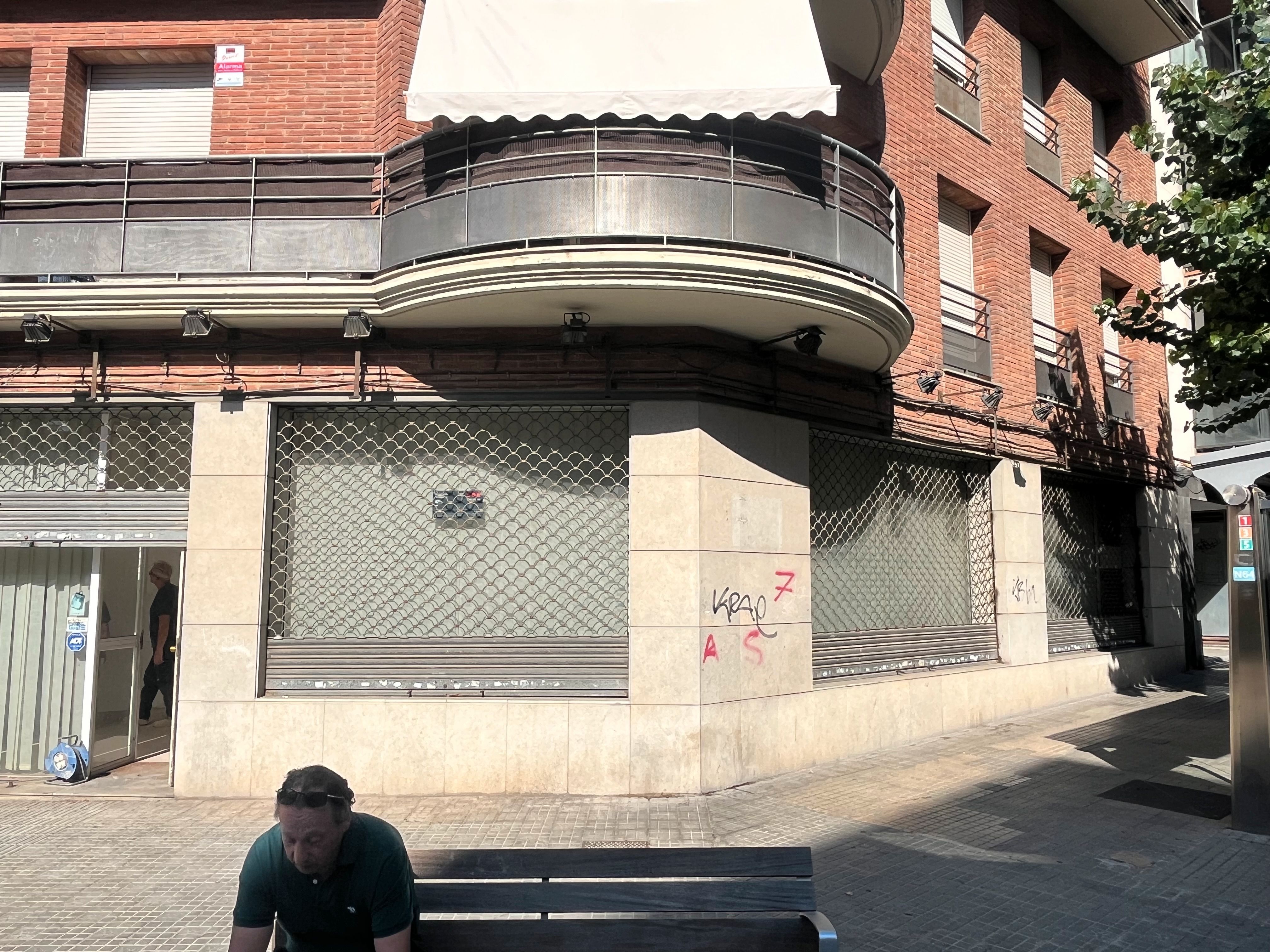 Exterior view of Premises for sale in Rubí  with Air Conditioner and Heating