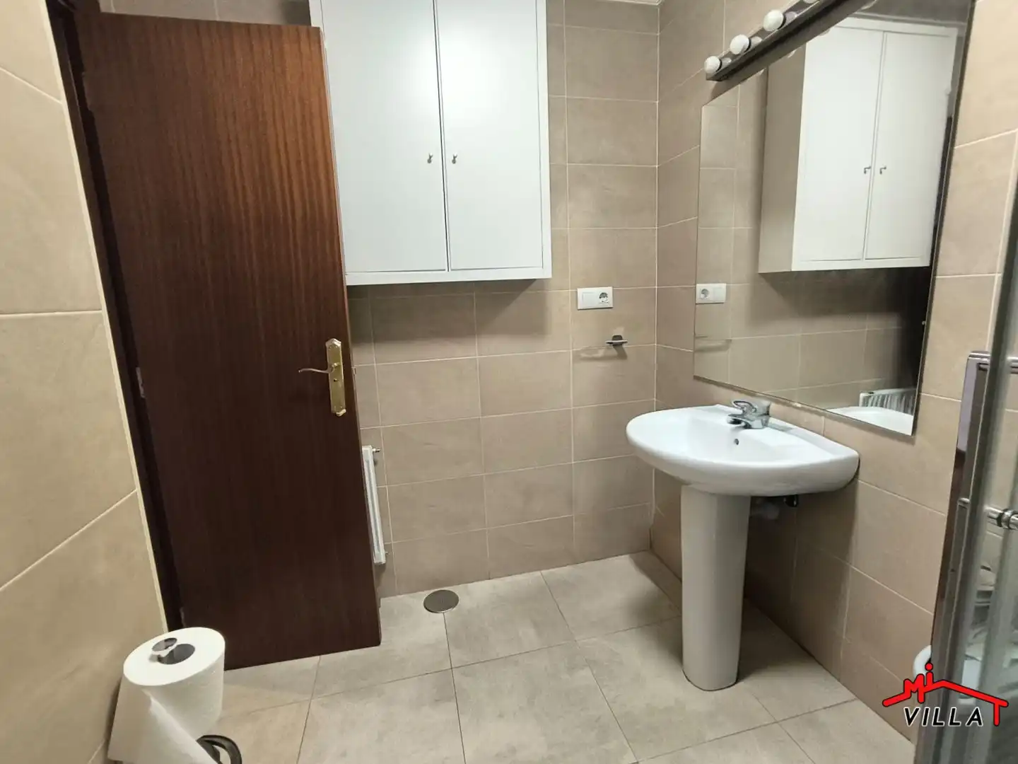 Bathroom of Ground floor for sale in Bárcena de Cicero  with Heating, Storage room and Furnished