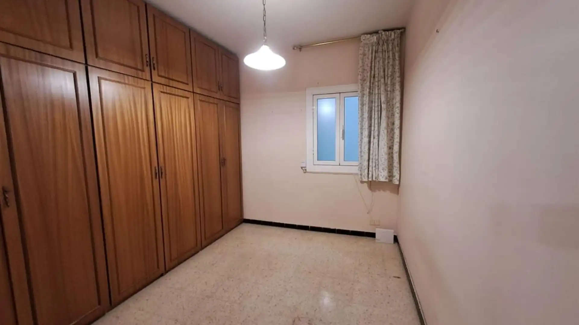 Habitación de Piso en venta en Esplugues de Llobregat