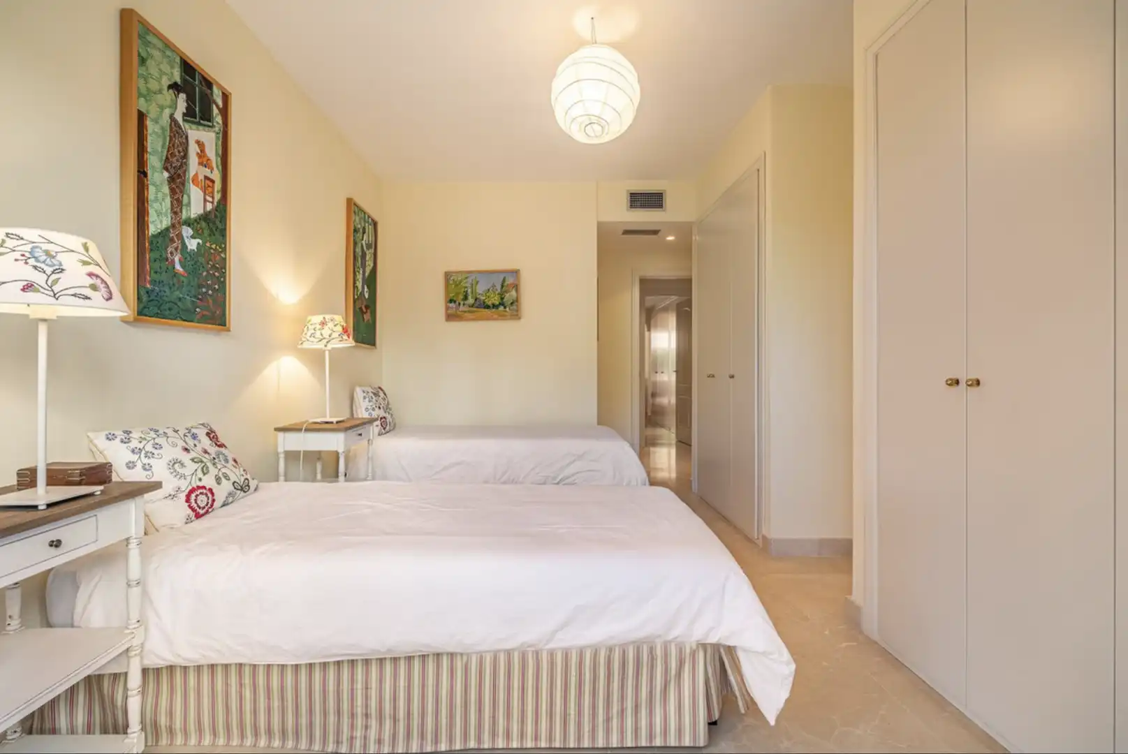 Schlafzimmer von Wohnungen zum Verkauf in Marbella mit Klimaanlage, Terrasse und Abstellraum