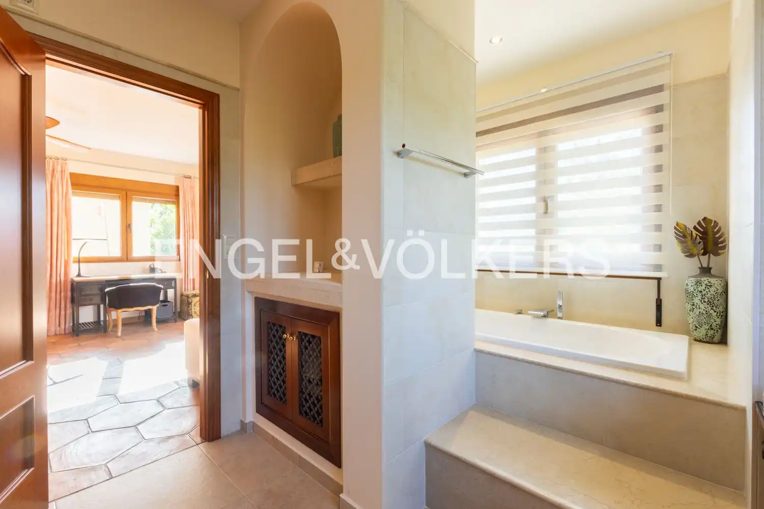 Bathroom of Houses for sale in Pedreguer  with Air Conditioner, Heating and Private garden
