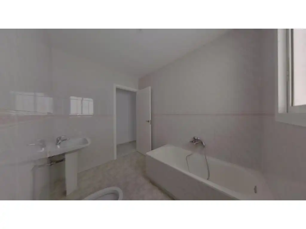 Piso en venta en Carrer Vint-I-Un, imagen 4