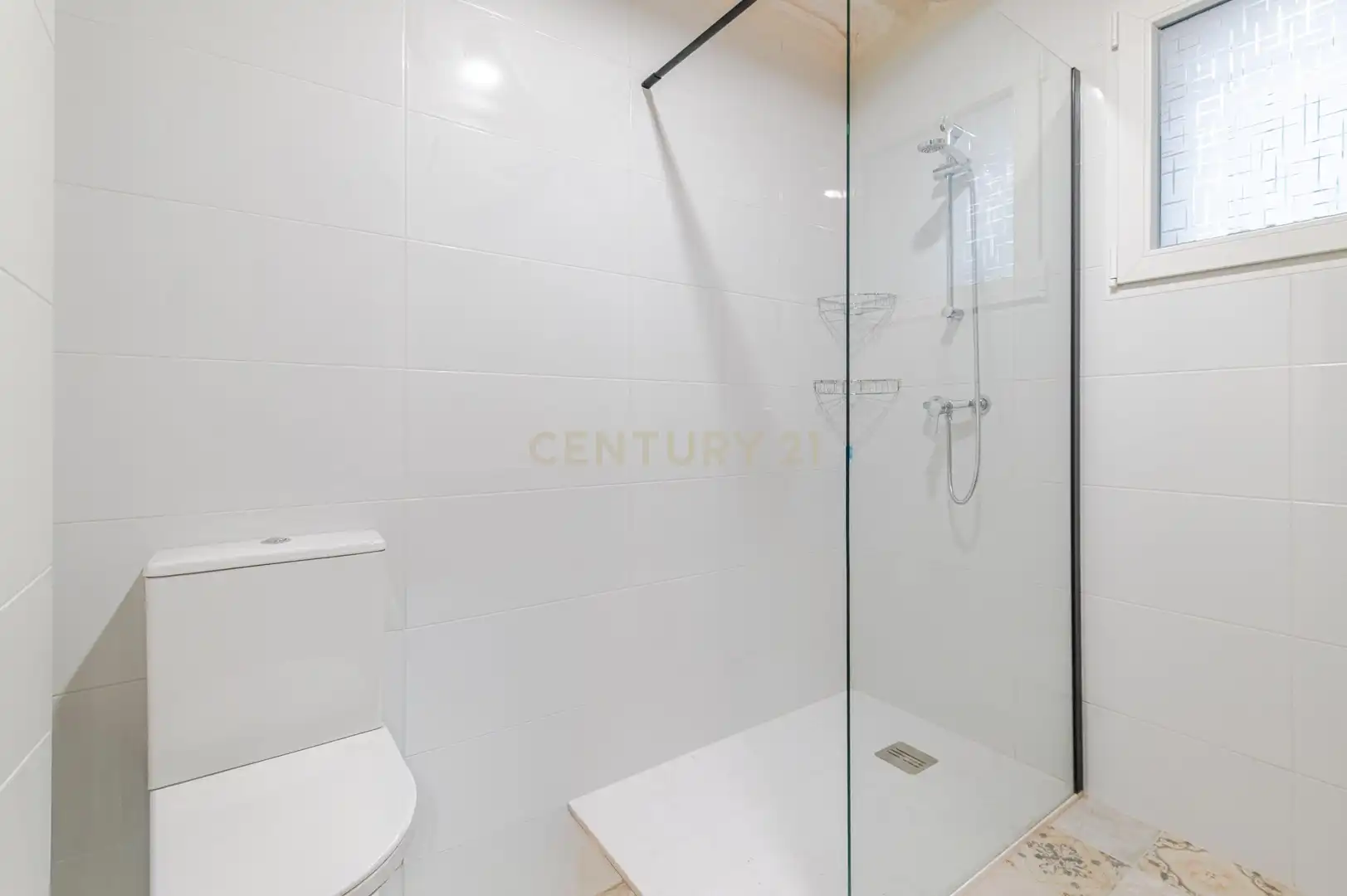 Bany de Casa o xalet en venda en Carataunas amb Forn, Rentadora i TV