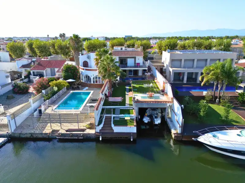Piscina de Casa o chalet en venta en Empuriabrava con Aire acondicionado, Calefacción y Terraza