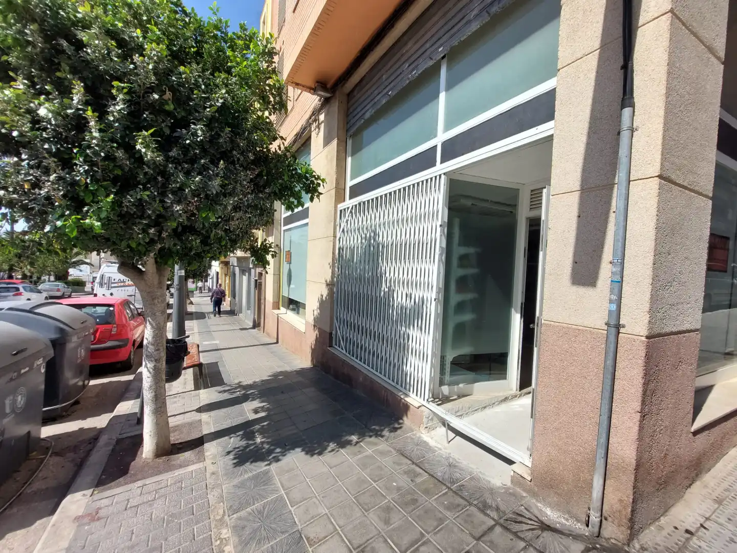 Commercial properties for rent in Avinguda del Primer de Maig, El Alborgí, Paterna