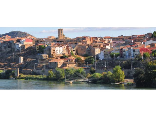 Casa-chalet en Venta en Calle Major en Riba-roja d'Ebre