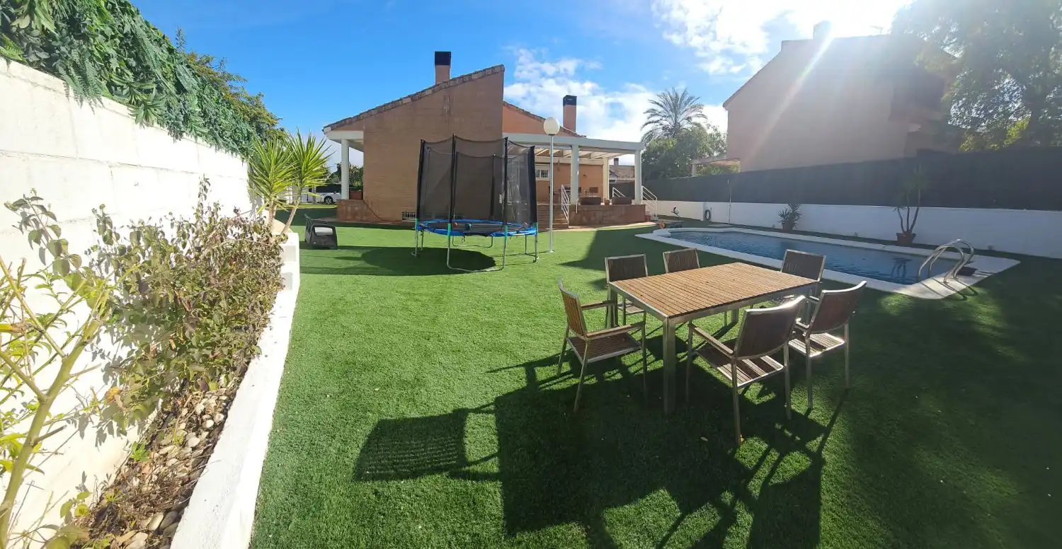 Jardí de Casa o xalet de lloguer en Mutxamel amb Aire condicionat, Calefacció i Piscina