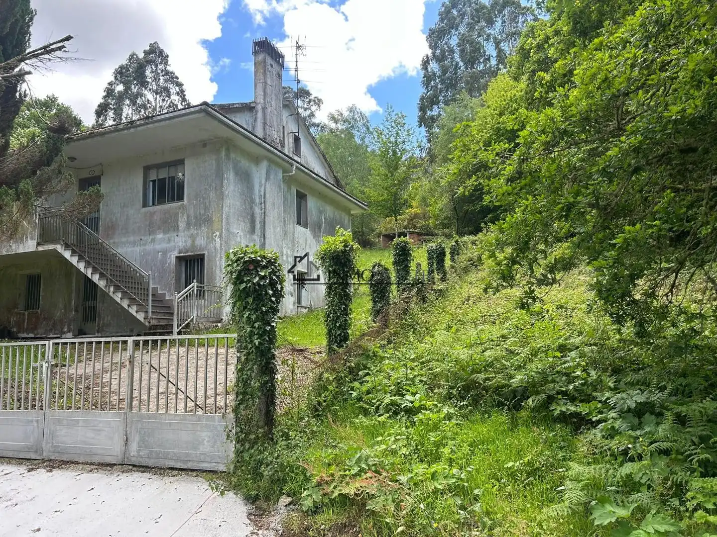Casa o xalet en venda en Forcarei amb Jardí privat