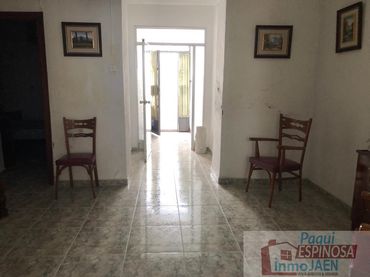 Casa in vendita a Torredonjimeno