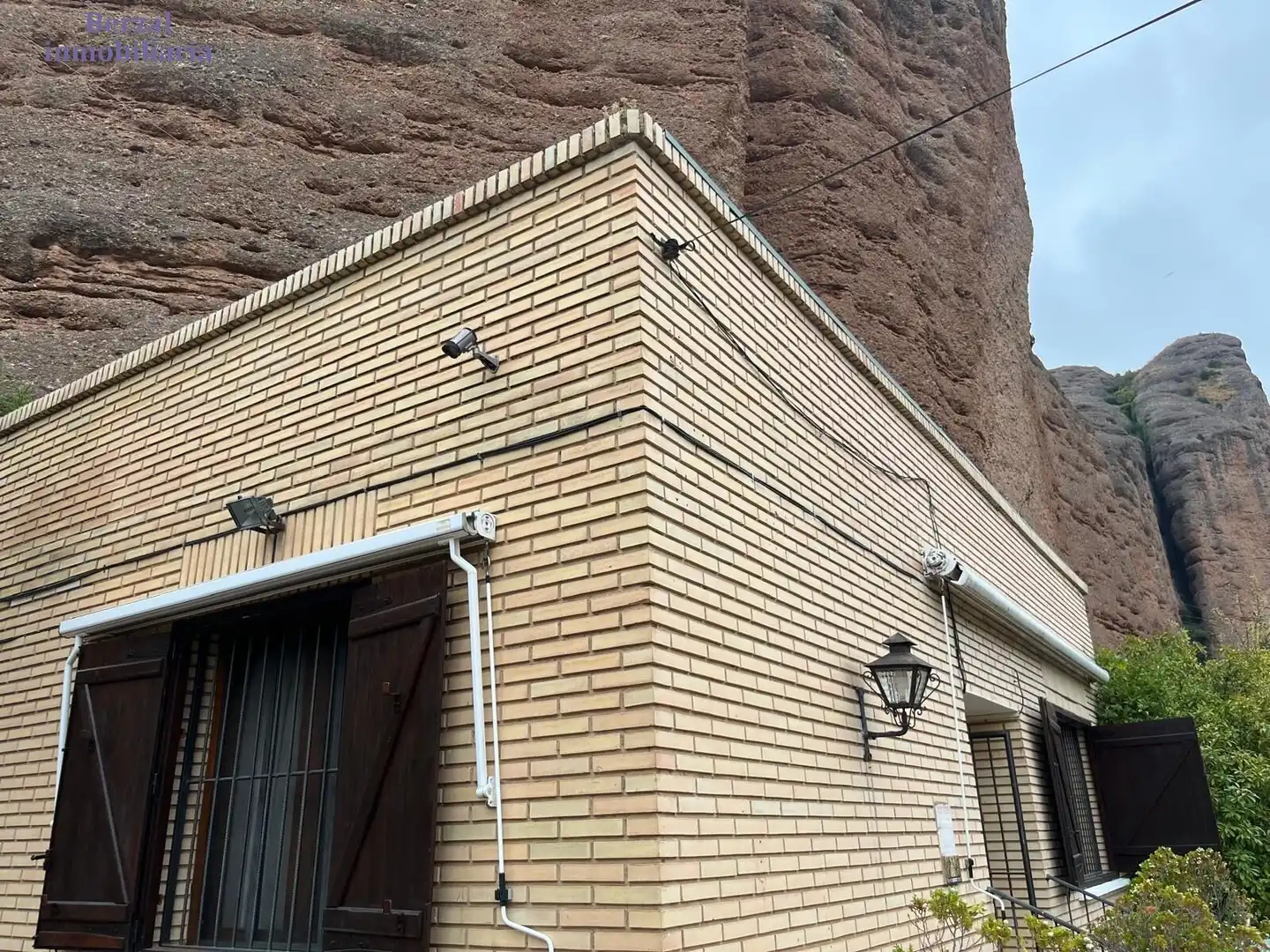 Vista exterior de Casa o xalet en venda en Sorzano amb Jardí privat, Terrassa i Traster