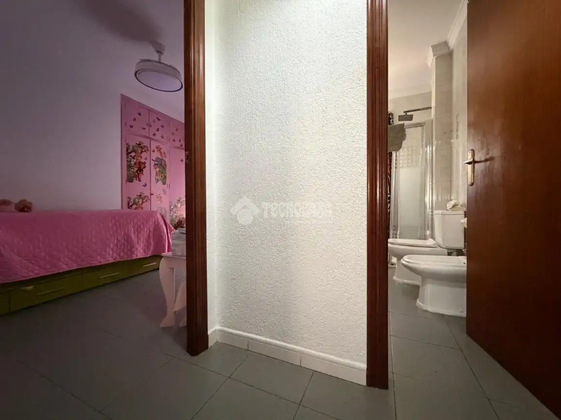 Baño de Piso en venta en Isla Cristina con Aire acondicionado, Terraza y Amueblado