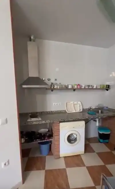 Cuina de Pis de lloguer en Granada amb Aire condicionat, Moblat i Rentadora