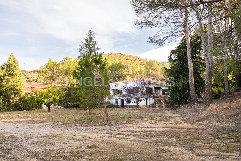 House or chalet for sale in Buñol  with Heating and Private garden