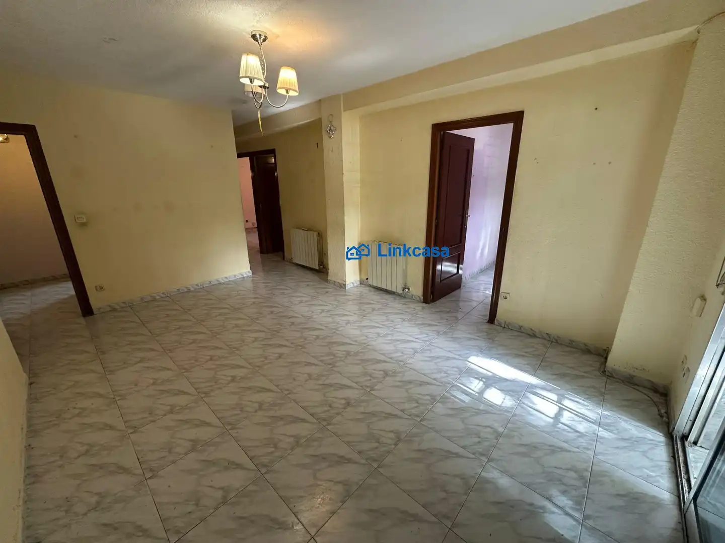 Flat for sale in Madrid  with Air Conditioner, Heating and Balcony