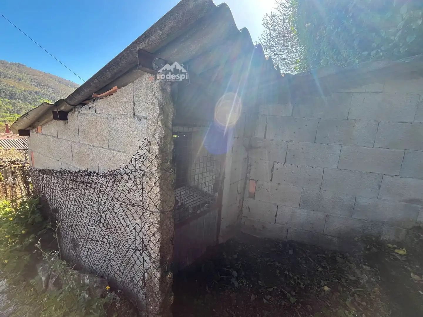 Exterior view of Houses for sale in Melón  with Storage room and Furnished