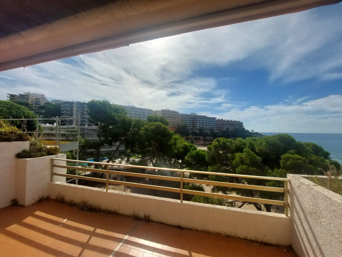 Vista exterior de Apartamento en venta en Salou con Terraza, Amueblado y Piscina comunitaria