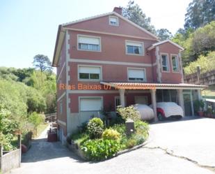 Vista exterior de Casa o xalet en venda en Vigo  amb Terrassa i Balcó