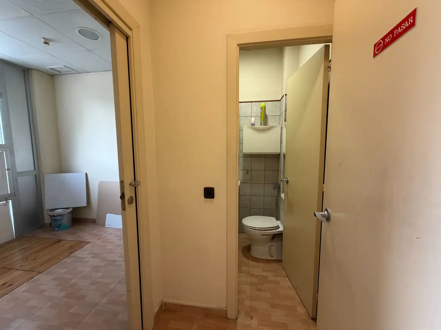 Baño de Local de alquiler en Granollers con Aire acondicionado y Alarma
