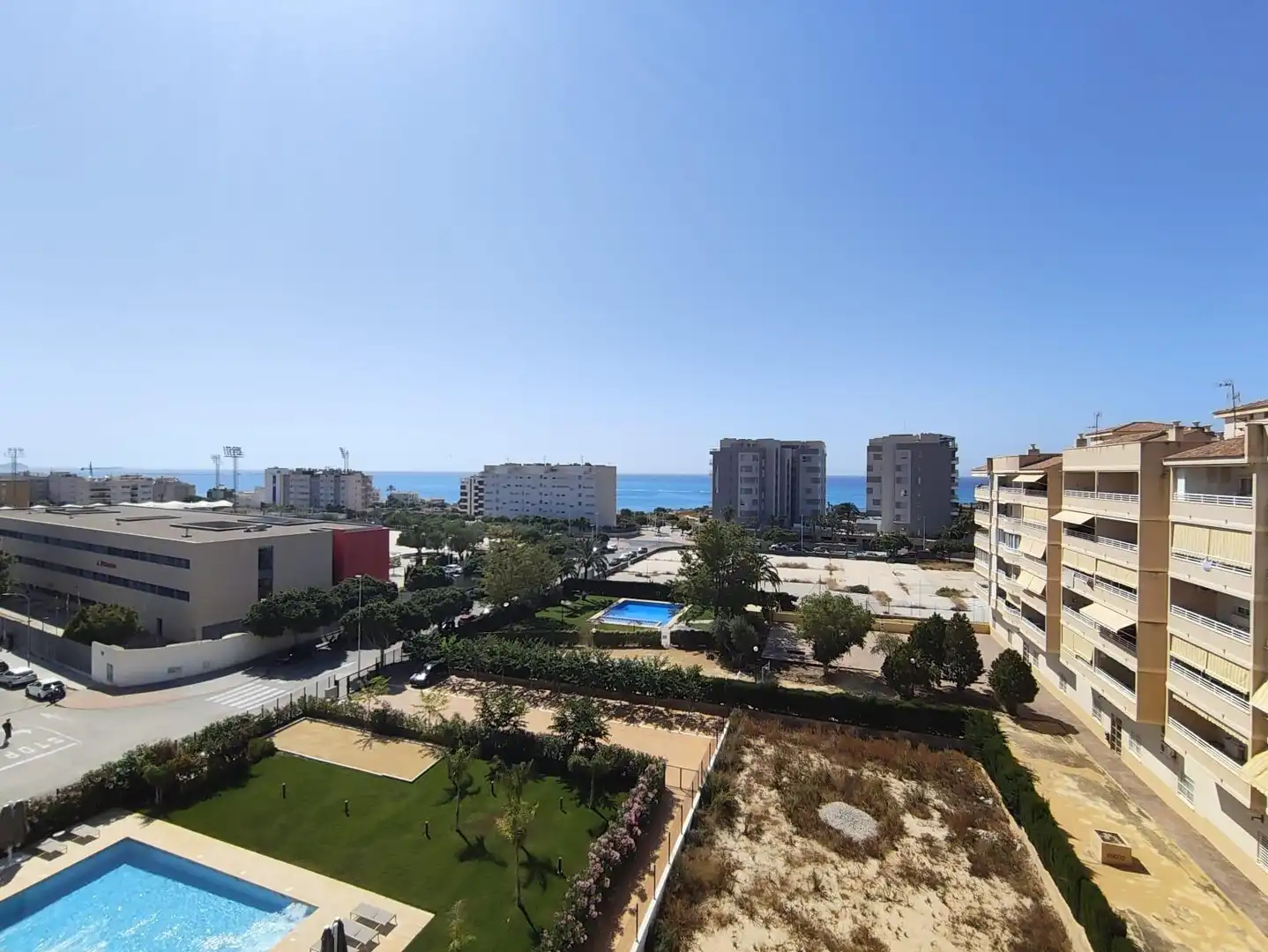 Vista exterior de Ático en venta en Villajoyosa / La Vila Joiosa con Aire acondicionado, Calefacción y Jardín privado