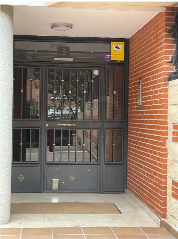 Vista exterior de Piso en venta en Fuenlabrada