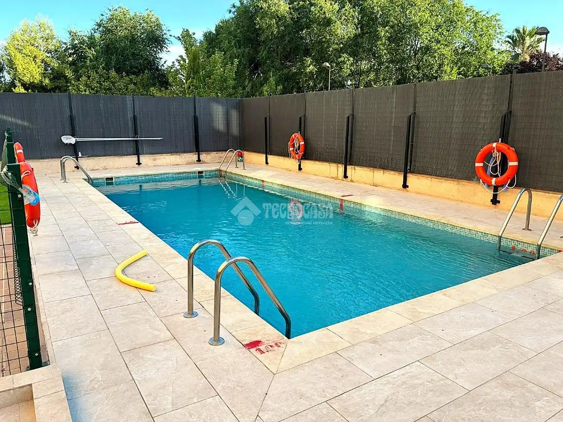 Piscina de Pis en venda en Getafe amb Aire condicionat, Calefacció i Traster