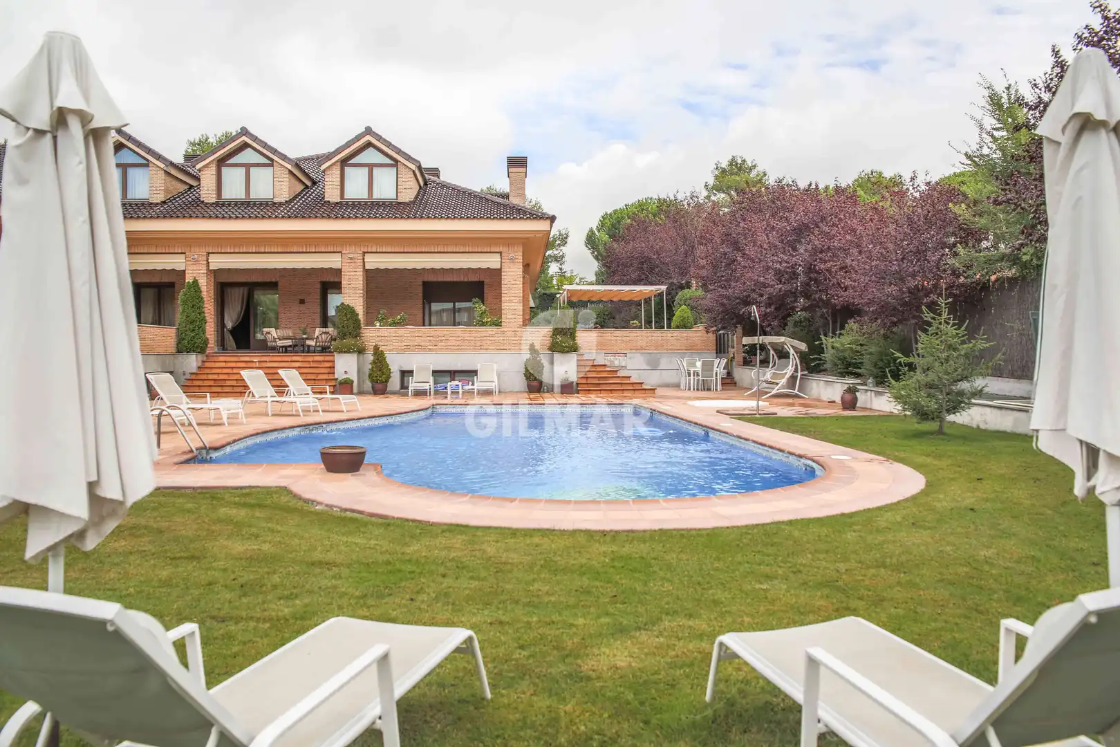 Jardín de Casa o chalet en venta en Boadilla del Monte con Calefacción, Jardín privado y Piscina
