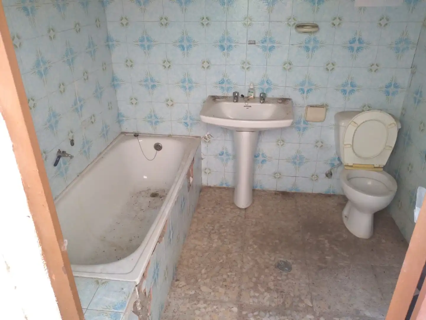 Bathroom of Detached homes for sale in Almodóvar del Campo  with Storage room